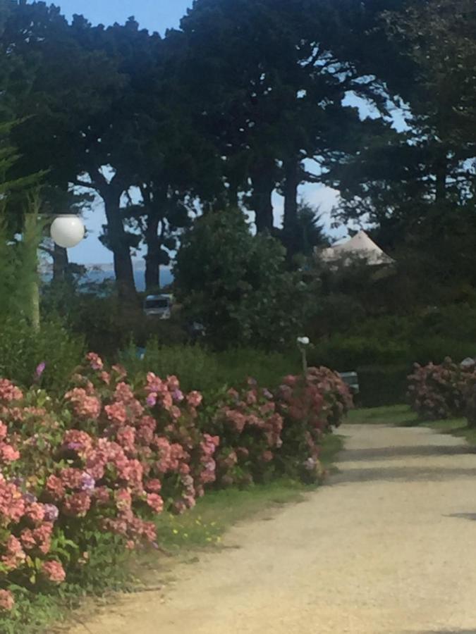 Les Hortensias Grande Tente Familiale Deux Chambres Et Sejour Vue Mer Sur Camping Nature Plestin-les-Grèves Kültér fotó