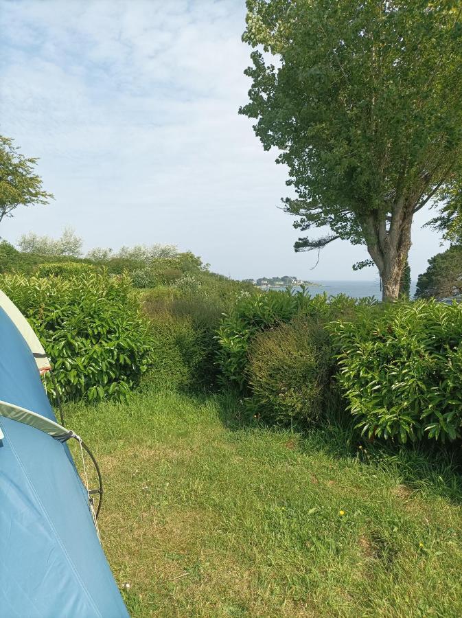 Les Hortensias Grande Tente Familiale Deux Chambres Et Sejour Vue Mer Sur Camping Nature Plestin-les-Grèves Kültér fotó